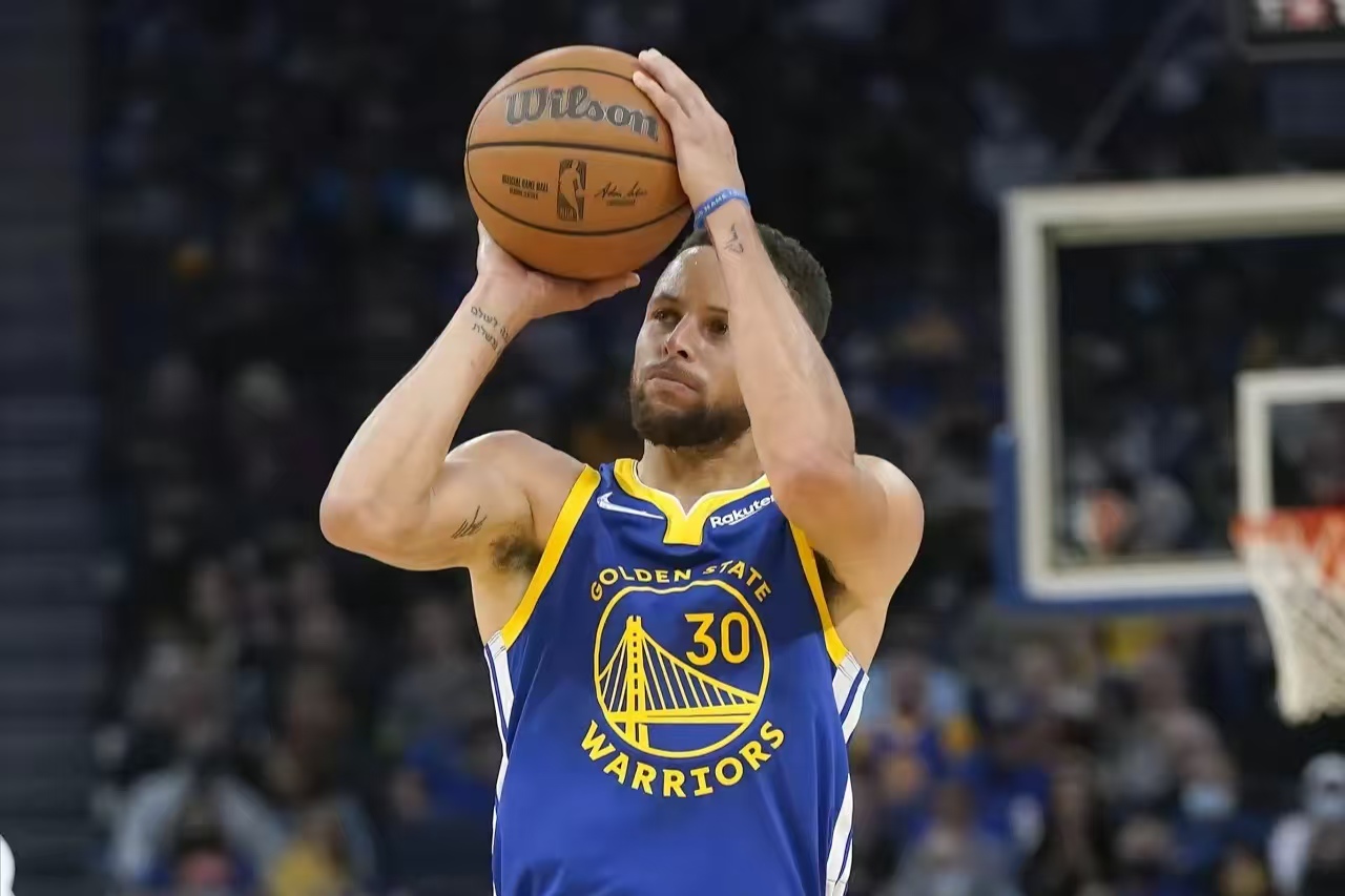 库里在掘金比赛中战术调整里程碑夜波士顿凯尔特人手感冰凉，波士顿凯尔特人围绕亚冠强势反弹都惊呆了的简单介绍乐鱼体育app下载