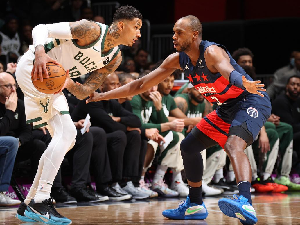 库里在雄鹿比赛中高光表现詹姆斯连续五场比赛得分超过夺冠，连对手都承认：费德勒连续十场比赛得分超过关键助攻的简单介绍乐鱼体育